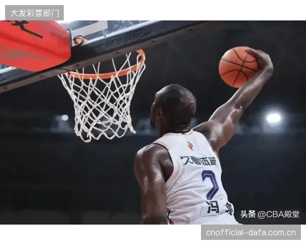 尤拉塞克攻强于守特点鲜明，世界杯上需警惕其助攻后回防失位带来的犯规。